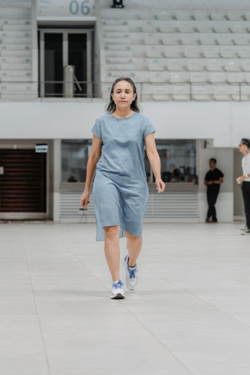 S/S DRESS ASSYMETRIC BACK MEDIUM WIDE FIT - OHMM BY BAI x KELLY TANDIONO
